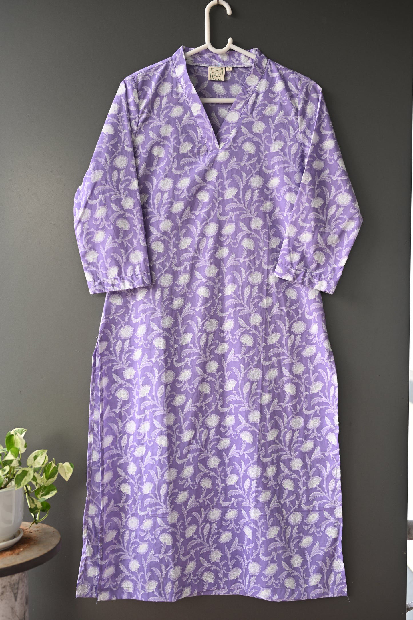 Lavender Floral Printed V Neck Kurti