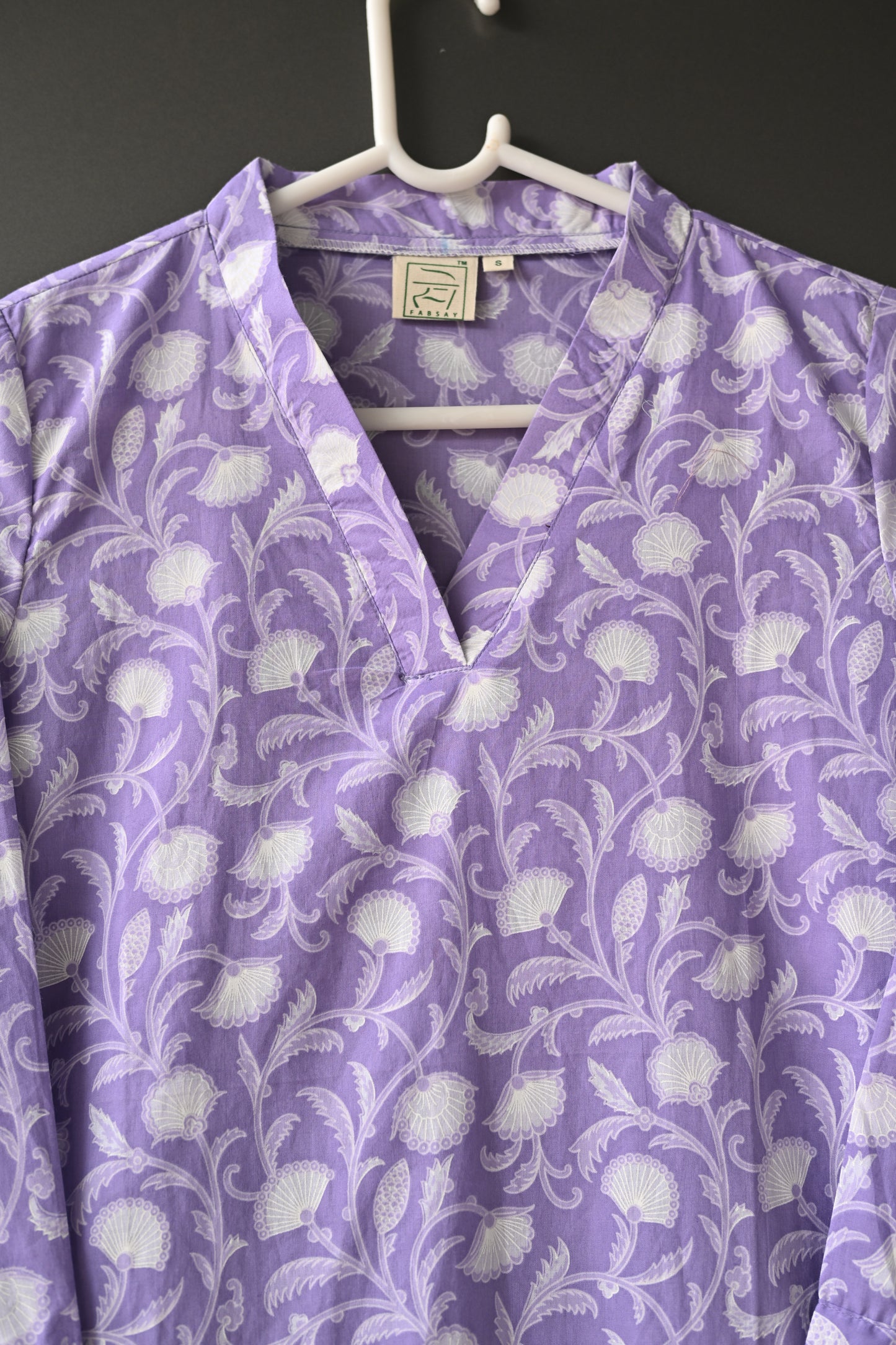 Lavender Floral Printed V Neck Kurti