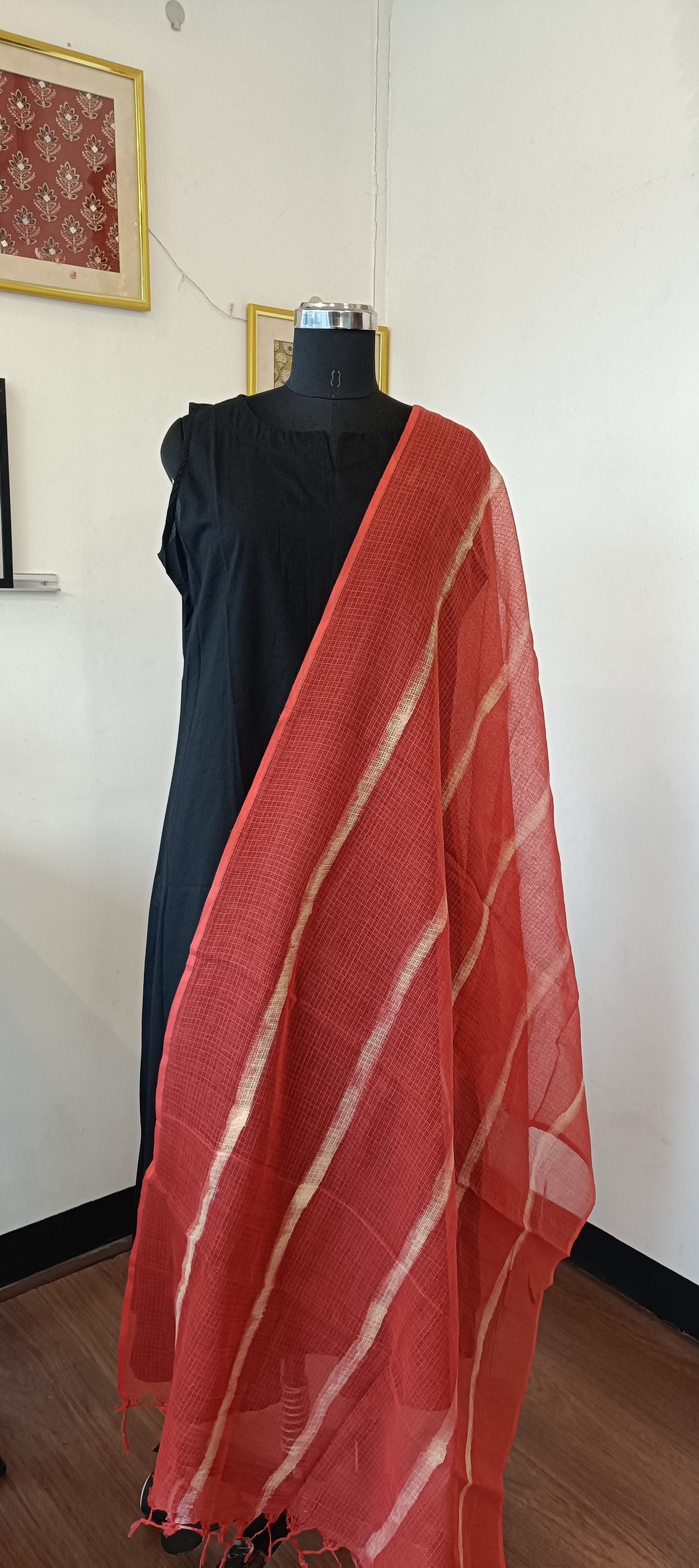RED BRUSH PAINTED KOTA DORIA DUPATTA