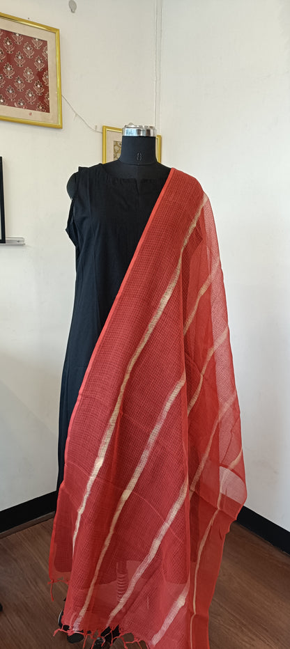 RED BRUSH PAINTED KOTA DORIA DUPATTA