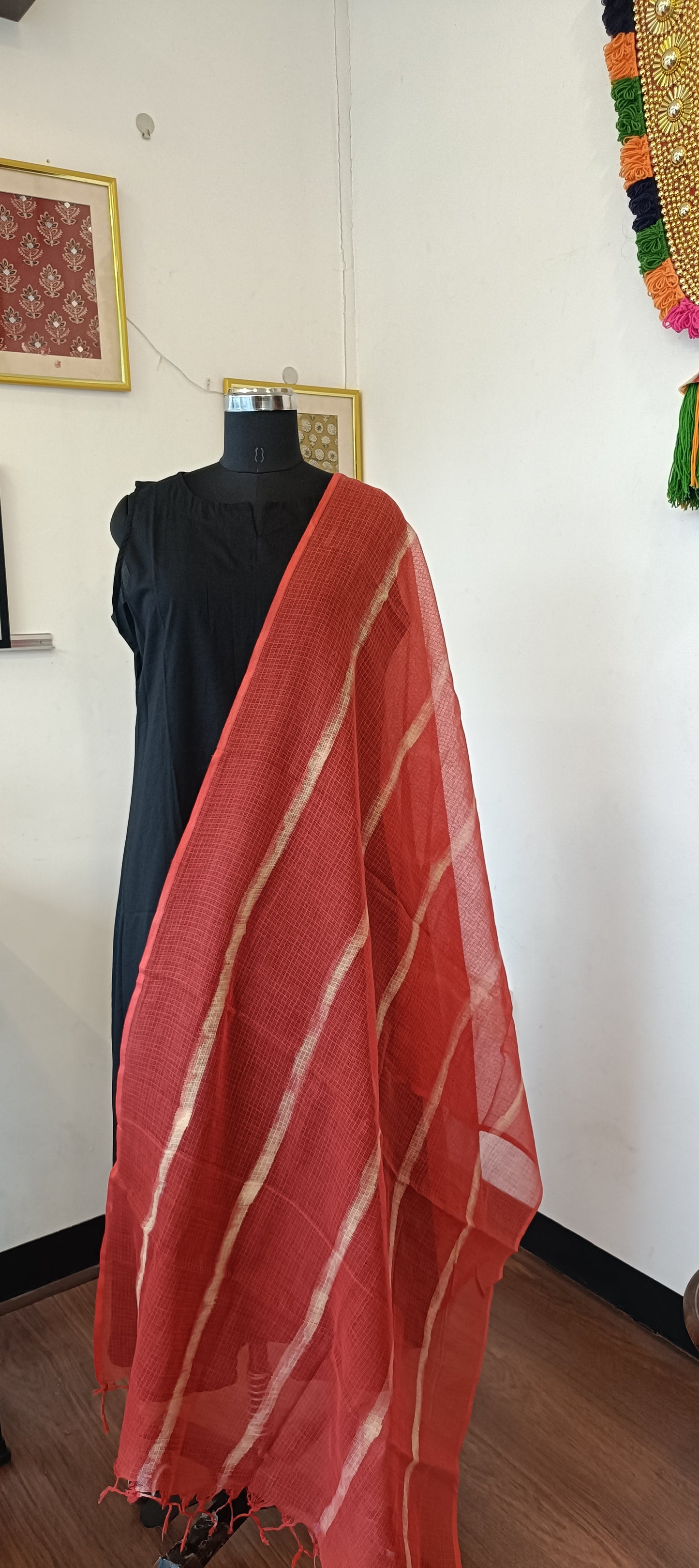 RED BRUSH PAINTED KOTA DORIA DUPATTA