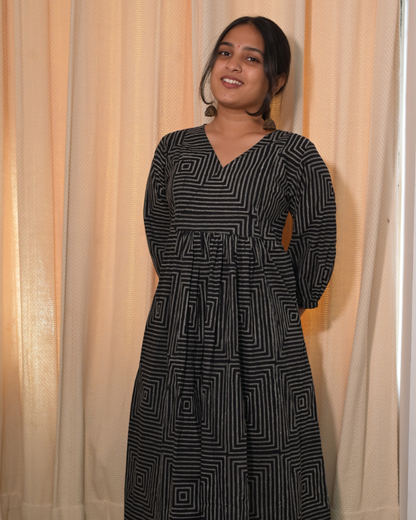 BLACK COTTON GATHERED DRESS