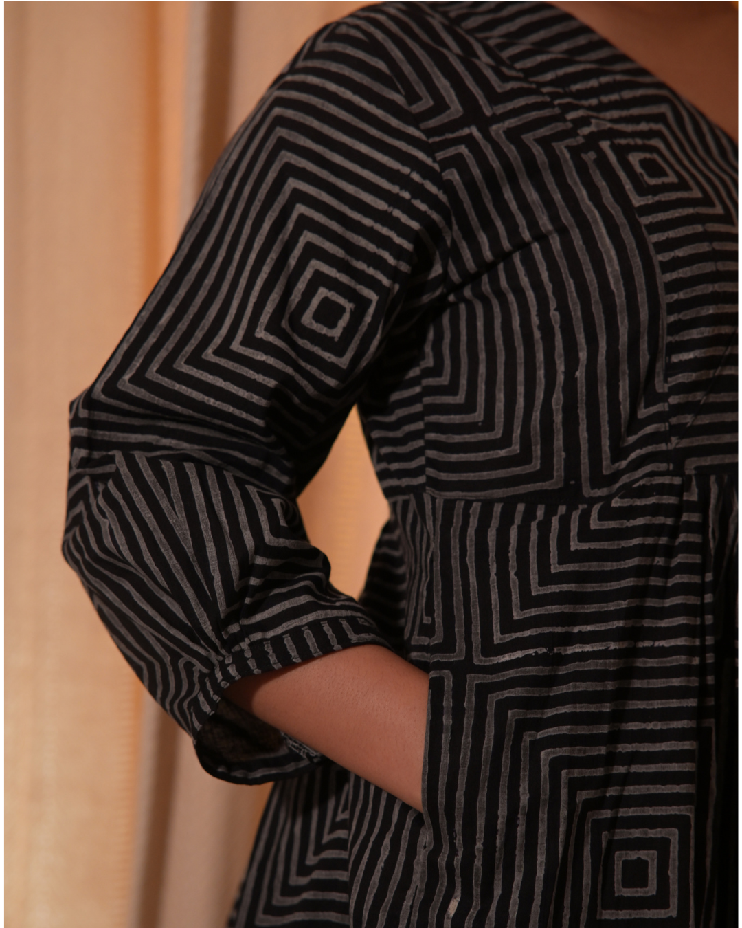 BLACK COTTON GATHERED DRESS