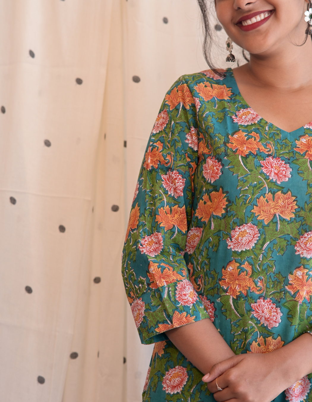 ROOH - TEAL GREEN FLORAL SANGANERI PRINTED COTTON CURVD -V NECK KURTI