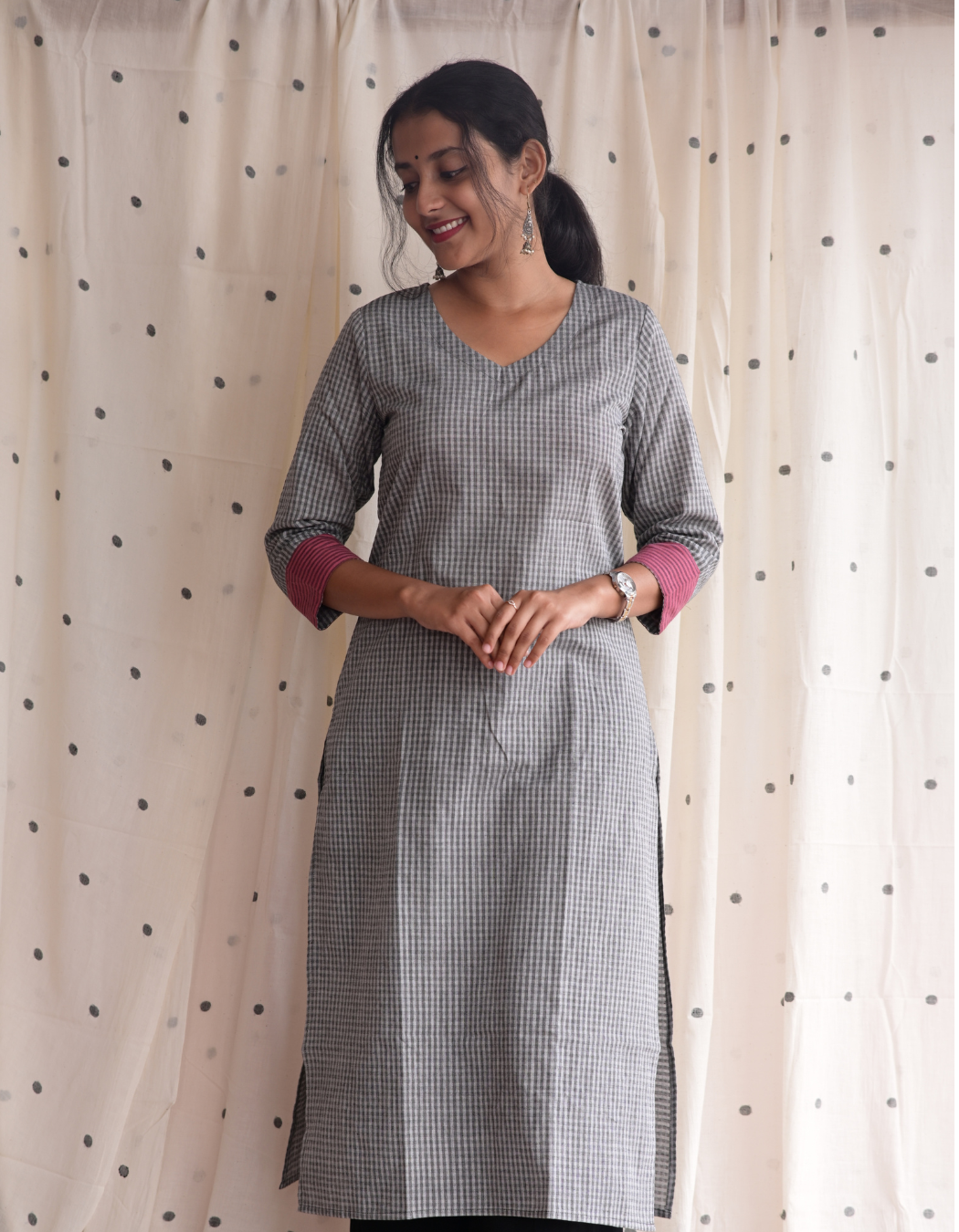 ROOH - GRAY CHECKED SOUTH COTTON  CURVD -V NECK KURTI