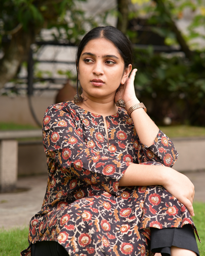 LEHRAA - Black Florale Handblock Printed Slit Neck Kurti