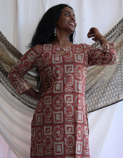 HAWA RED HANDBLOCK PRINTED BUTTA KEY HOLE KURTI