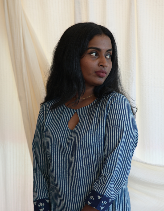 HAWA INDIGO STRIPES KEY HOLE KURTI