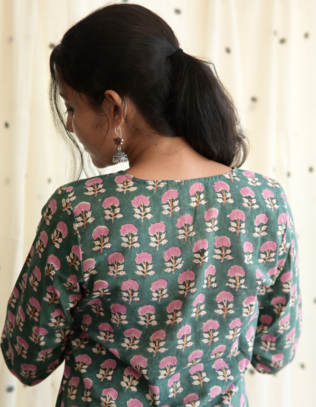 ROOH - GREEN FLORAL SANGANERI PRINTED COTTON  CURVD -V NECK KURTI