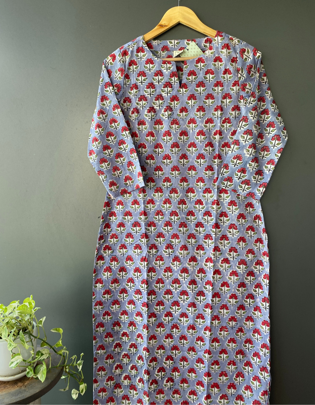 Blue-gray Sanganeri Printed Slit Neck Kurti