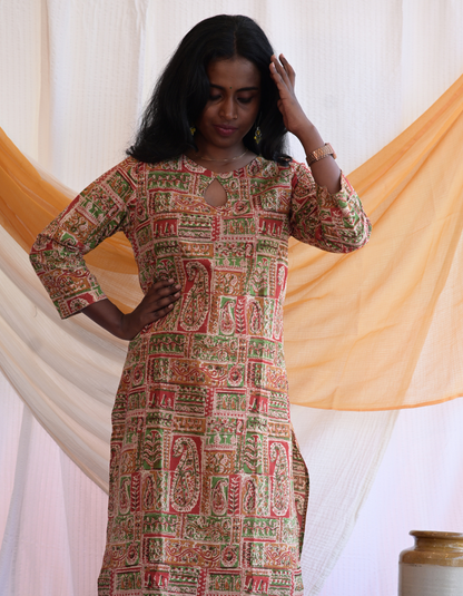 HAWA RED, GREEN  AND BEIGE KALAMKARI  PRINTED BUTTA KEY HOLE KURTI