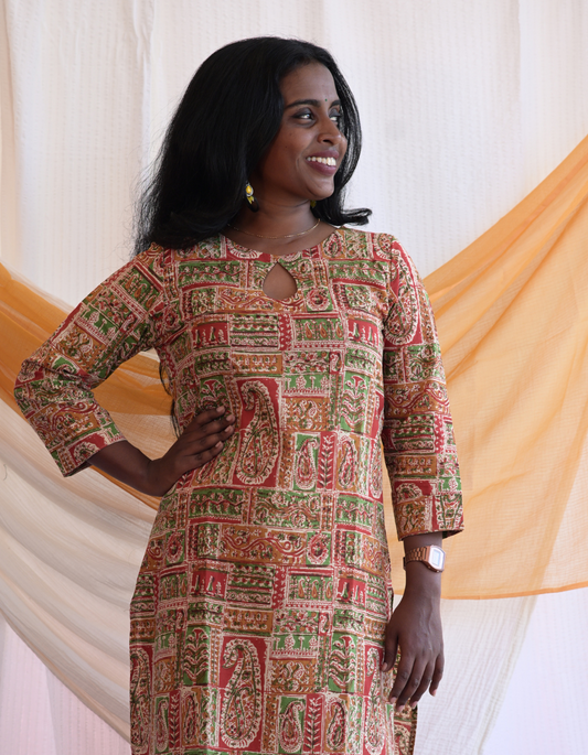 HAWA RED, GREEN  AND BEIGE KALAMKARI  PRINTED BUTTA KEY HOLE KURTI