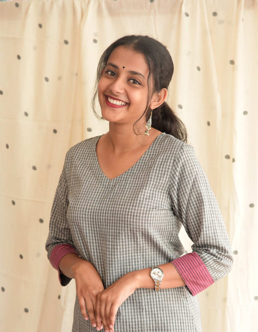 ROOH - GRAY CHECKED SOUTH COTTON  CURVD -V NECK KURTI