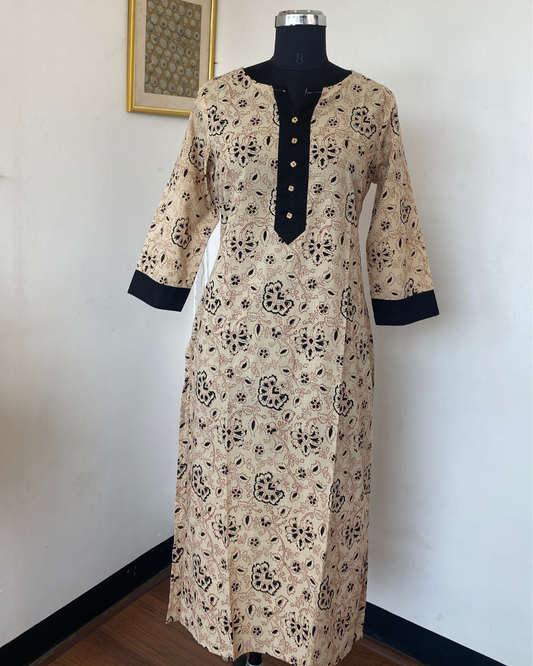 BEIGE AND BLACK FLORAL PRINTED PATCH ROUND NECK WITH SLIT KURTI