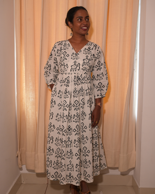 BLACK AND WHITE COTTON GATHERED DRESS