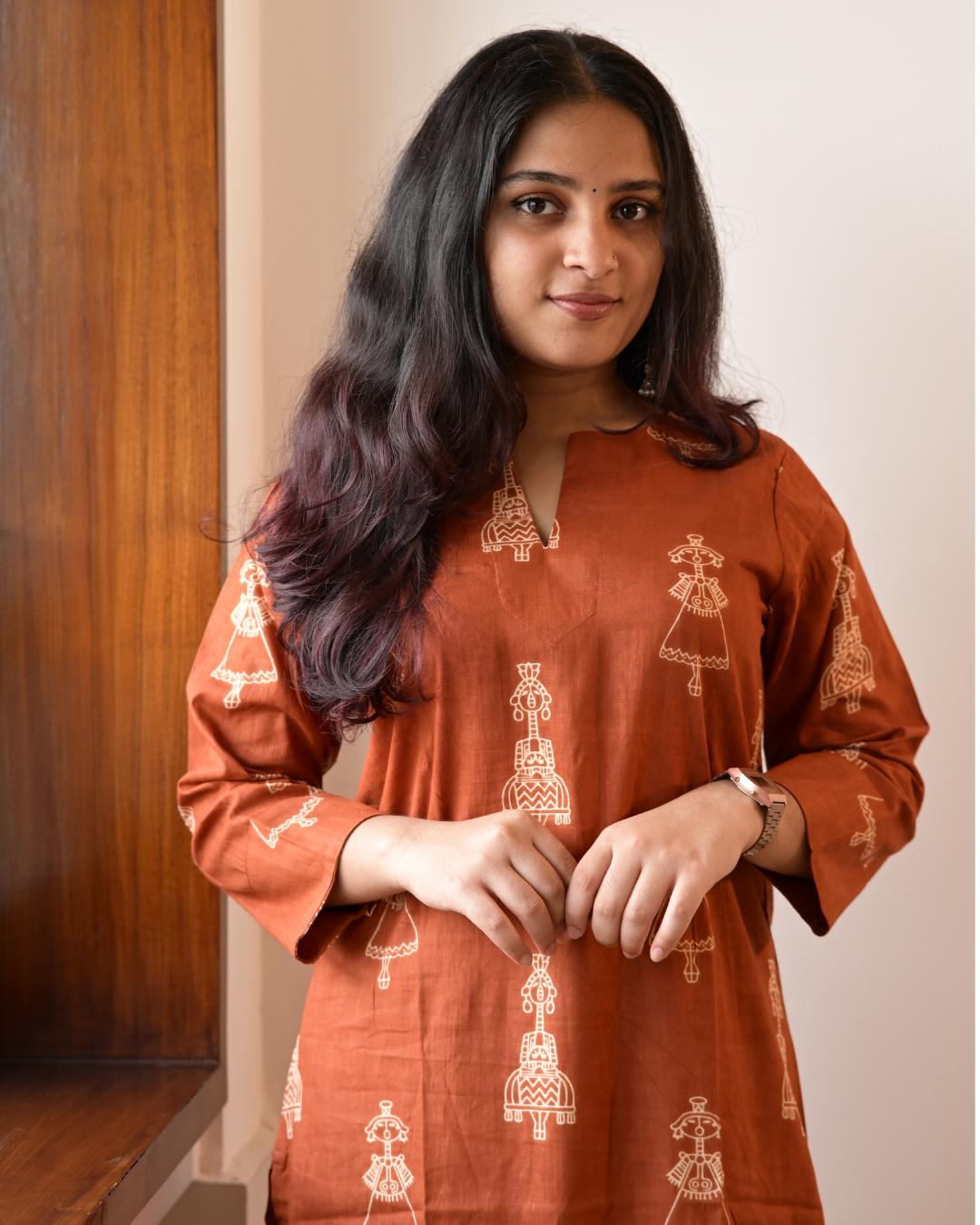 LEHRAA-Brick Orange Warli Printed Slit Neck Kurti