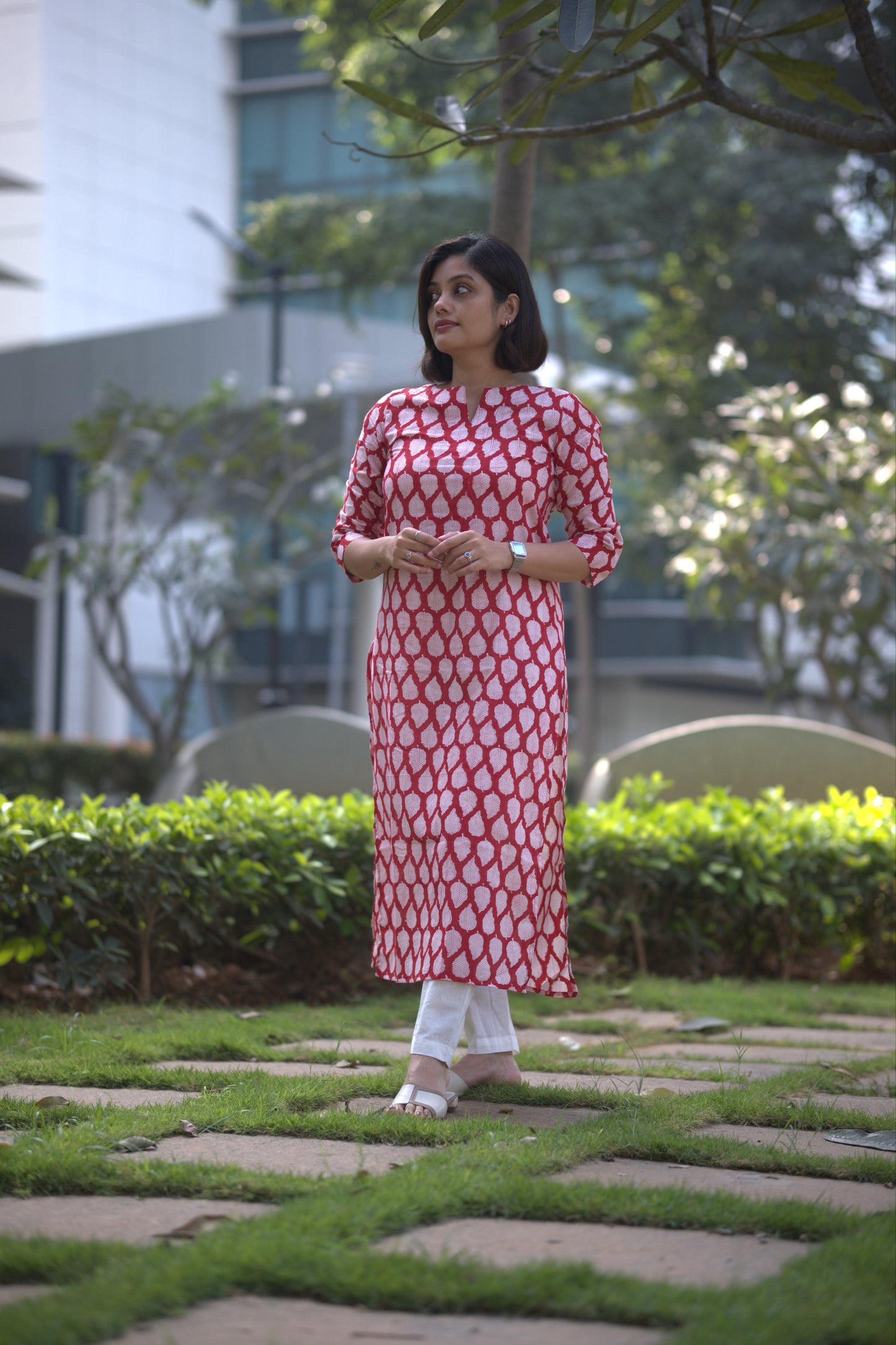 Red and white Sanganeri Printed Slit Neck Kurti