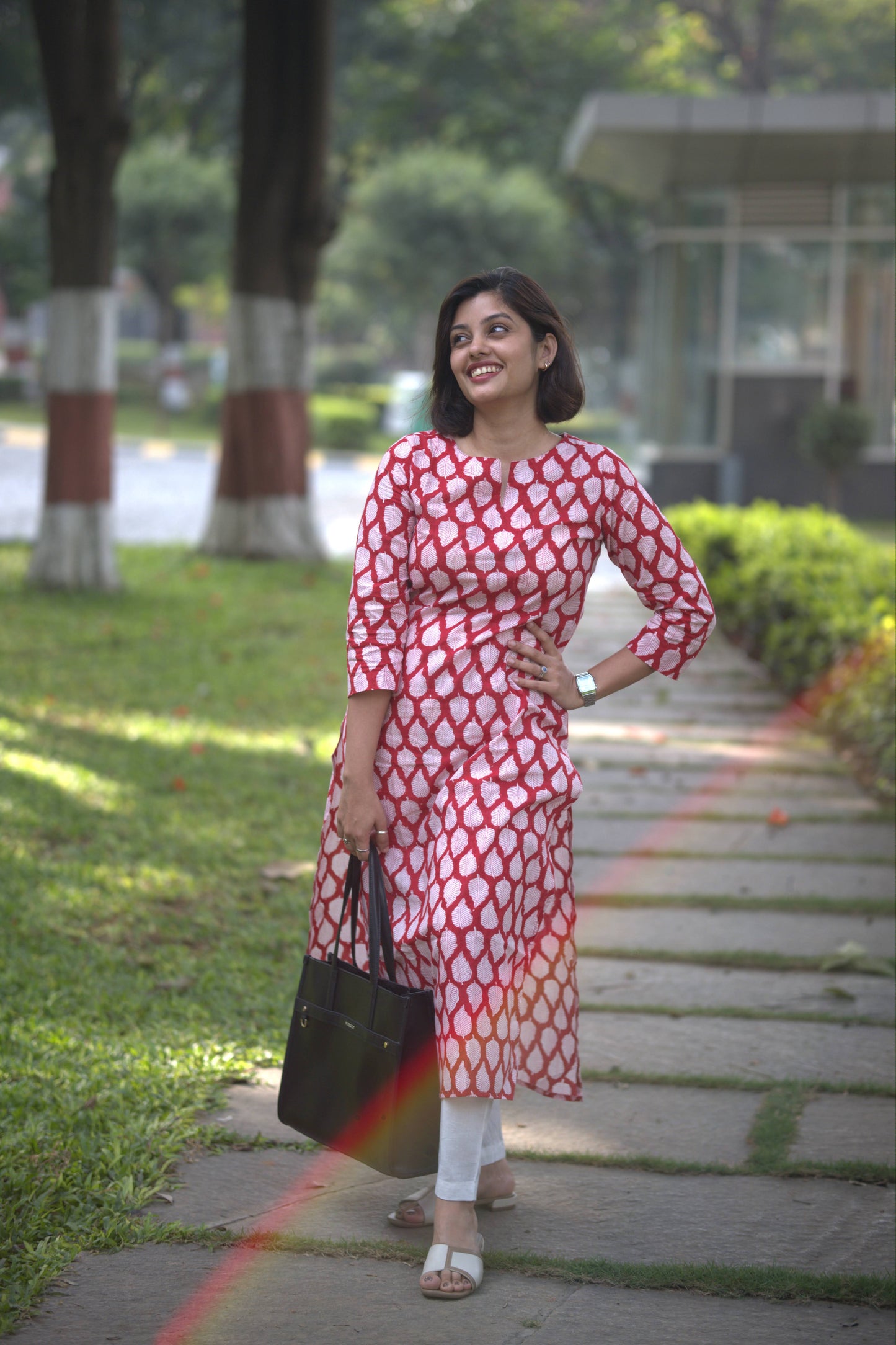 Red and white Sanganeri Printed Slit Neck Kurti