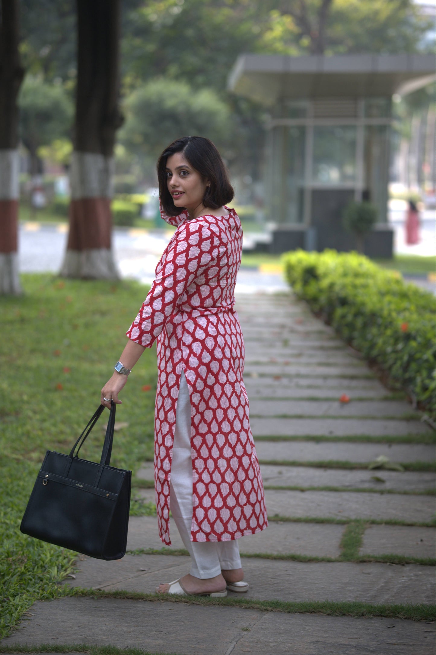 Red and white Sanganeri Printed Slit Neck Kurti