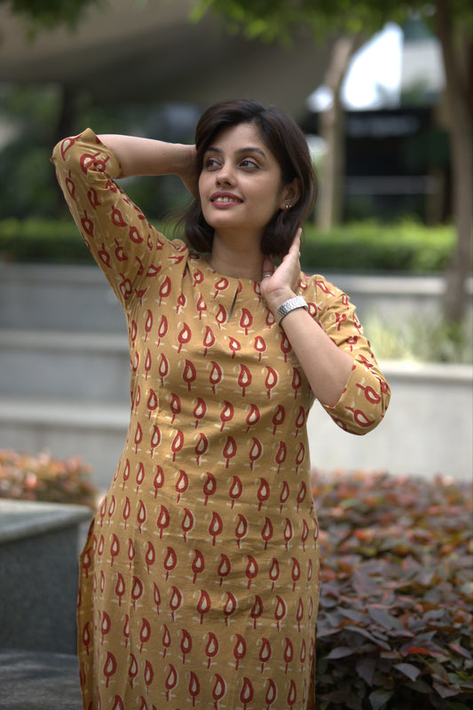 Selective Yellow and Red Paisley Print Printed Slit Neck Kurti