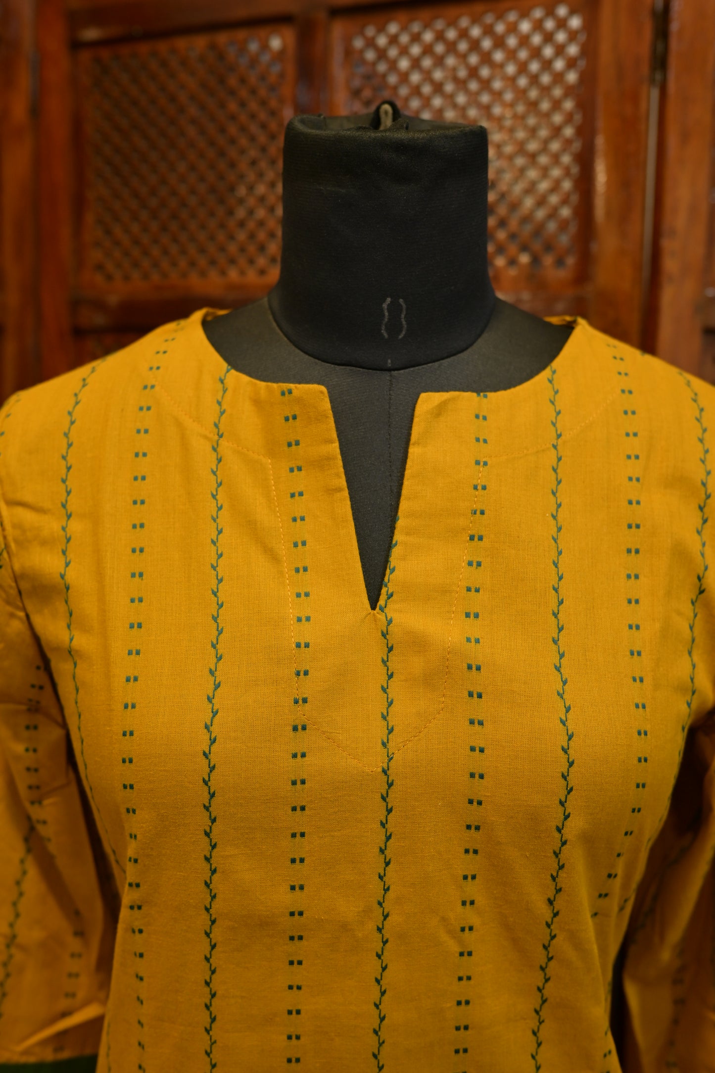 LEHRAA - Yellow and dark green South Cotton Kurti