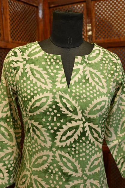 LEHRAA - Light Green Block Printed Slit Neck Kurti