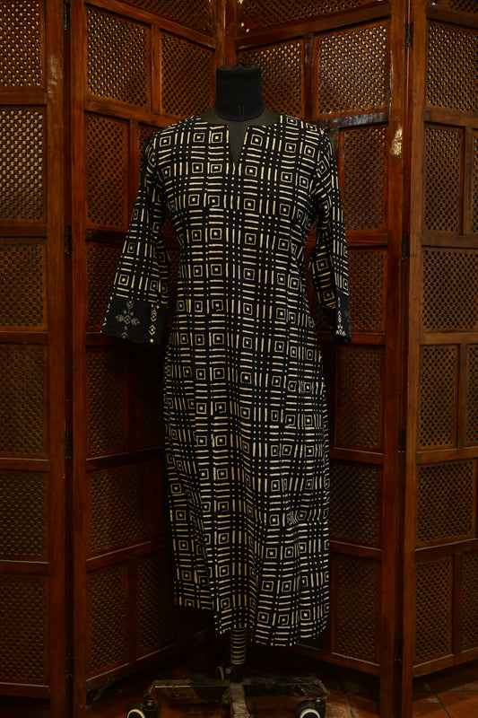 LEHRAA - Black Hand Block Printed Cotton Slit Neck Kurti