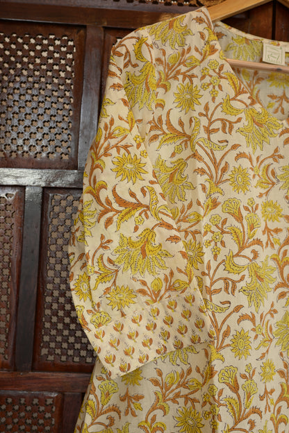 ROOH - CREAM AND LIGHT YELLOW FLORAL SANGANERI PRINTED COTTON CURVD - V NECK KURTI