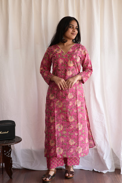 "NAIRA" Pink Floral Sanganeri Printed Cotton Kurti with Pant