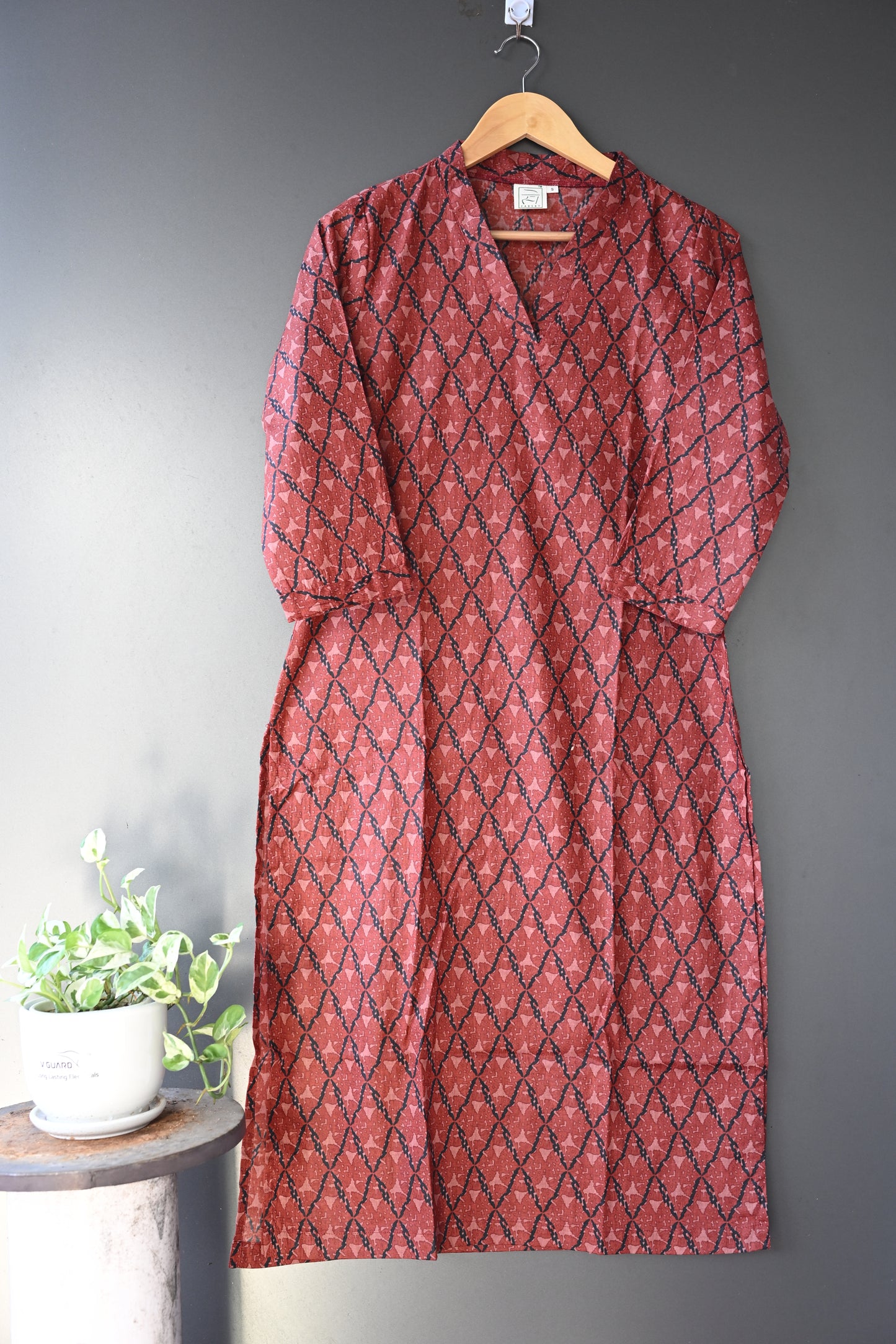 Maroon Floral Printed V  Neck Kurti